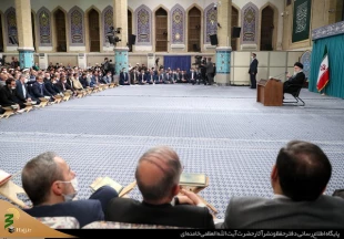 رهبرانقلاب: 

تلاوت قاری باید با هدف تأثیرگذاری بر مخاطب باشد نه آوازخوانی / هر مسجد را یک پایگاه قرآن قرار دهید 7
