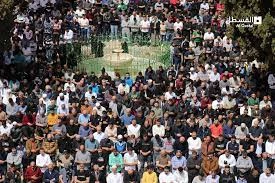 صد هزار فلسطینی در نخستین نمازجمعه ماه رمضان در مسجدالاقصی حضور یافتند