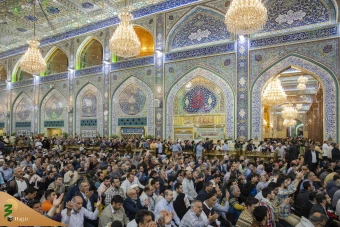 مراسم تحویل سال ۱۴۰۲ در حرم امام حسین علیه السلام 11
