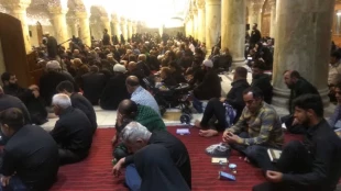 مراسم احیاء زائران ایرانی درشب ۱۹ ما ه رمضان در صحن حضرت زهرا(س) 4