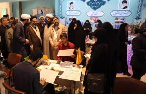 بازدید نماینده ولی فقیه در امور حج و زیارت از بخش حوزوی نمایشگاه بین‌المللی قرآن کریم