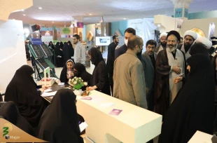 بازدید نماینده ولی فقیه در امور حج و زیارت از بخش حوزوی نمایشگاه بین‌المللی قرآن کریم 4
