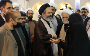 بازدید نماینده ولی فقیه در امور حج و زیارت از بخش حوزوی نمایشگاه بین‌المللی قرآن کریم 9