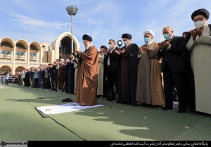 نماز عید فطر در تهران به امامت رهبر معظم انقلاب اقامه شد