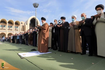 اقامه نماز عید فطر به امامت مقام معظم رهبری 2