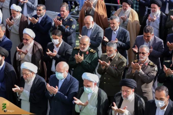 اقامه نماز عید فطر به امامت مقام معظم رهبری 4