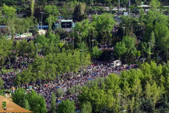 اقامه نماز عید فطر به امامت مقام معظم رهبری 8