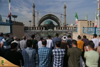 اقامه نماز عید فطر به امامت مقام معظم رهبری 16