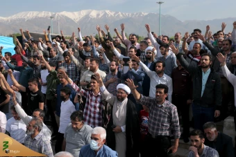 اقامه نماز عید فطر به امامت مقام معظم رهبری 18
