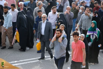 اقامه نماز عید فطر به امامت مقام معظم رهبری 25