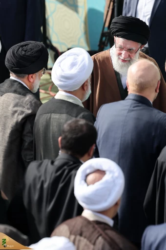 اقامه نماز عید فطر به امامت مقام معظم رهبری 38