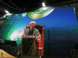 برگزاری اولین جلسه از سلسله همایش های اسرار حج  شب گذشته در حرم مطهری رضوی  12