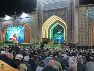 برگزاری اولین جلسه از سلسله همایش های اسرار حج  شب گذشته در حرم مطهری رضوی  15
