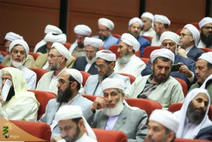 طلب حجة الإسلام نواب من الخدام الثقافيين أن يأخذوا على محمل الجد إحياء التقاليد في الحج. 4