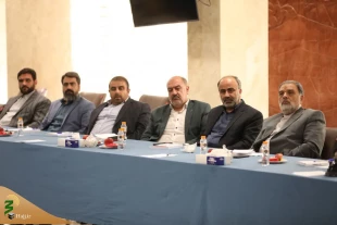 دیدار مداحان بعثه مقام معظم رهبری در عتبات عالیات با نماینده ولی فقیه در امور حج و زیارت در قم 4