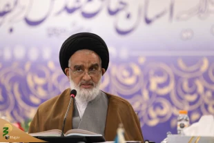 تولیت آستان مقدس حضرت معصومه (س):

جلسات فقه الزیاره برای طلاب شاغل در اعتاب مقدس تشکیل شود 3