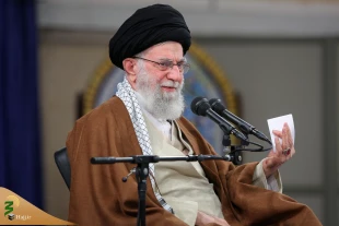 بیانات رهبر معظم انقلاب در دیدار کارگزاران حج 1402/ اینگونه باید حج رفت 3