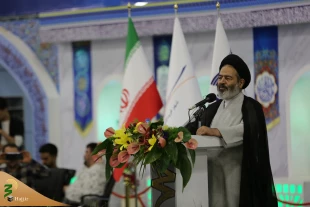 نخستین گروه از حجاج ایرانی عازم سرزمین وحی شدند
حجت الاسلام و المسلمین نواب: حتی یک لحظه از سفر «بیداری» و «هوشیاری» را از دست ندهید 3