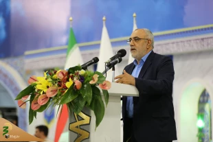 نخستین گروه از حجاج ایرانی عازم سرزمین وحی شدند
حجت الاسلام و المسلمین نواب: حتی یک لحظه از سفر «بیداری» و «هوشیاری» را از دست ندهید 7