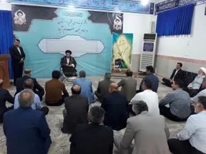 کارگزاران حج لرستان با نماینده ولی فقیه دیدار کردند