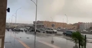 بارش باران در شهر مدینه + فیلم 