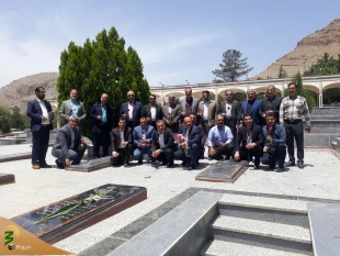 گارگزاران حج استان لرستان قبور شهدا را قبور روبی کردند