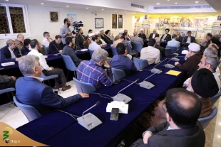 سرپرست حجاج ایرانی: 

در حج امسال همگان آستانه تحمل خود را بالا ببرند

 2