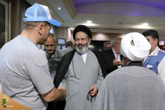 دیدار صمیمی سرپرست حجاج ایرانی با زائران کشورمان درمدینه منوره _ 1 5