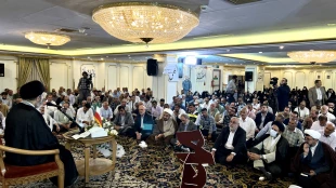 در مدینه منوره برگزار شد،

دعای پرفیض کمیل در هتل های محل اقامت زائران ایرانی  2