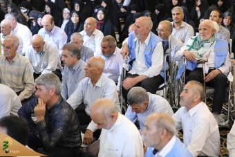 مراسم دعای کمیل زائران ایرانی در مدینه منوره 13