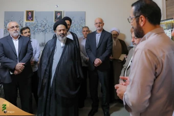 
بازدید سرپرست حجاج ایرانی از ستاد اجرایی حج در مدینه 2