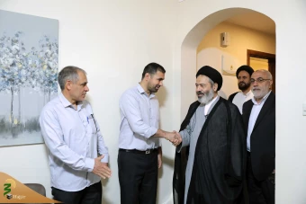 
بازدید سرپرست حجاج ایرانی از ستاد اجرایی حج در مدینه 7