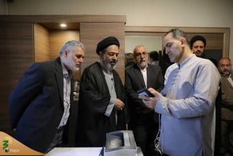 
بازدید سرپرست حجاج ایرانی از ستاد اجرایی حج در مدینه 26