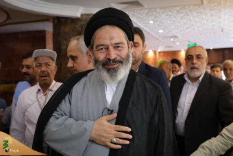 دیدار صمیمی سرپرست حجاج ایرانی با زائران کشورمان درمدینه منوره _ 2 7