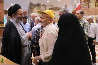 دیدار صمیمی سرپرست حجاج ایرانی با زائران کشورمان درمدینه منوره _ 2 21