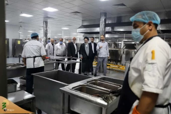 بازدید سرپرست حجاج ایرانی و رئیس سازمان حج و زیارت از آشپزخانه احد 5