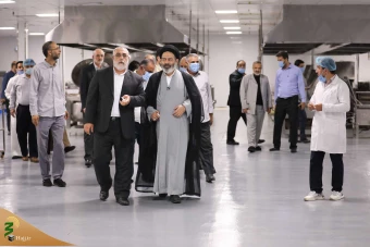 بازدید سرپرست حجاج ایرانی و رئیس سازمان حج و زیارت از آشپزخانه احد 10
