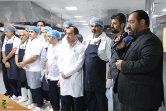 بازدید سرپرست حجاج ایرانی و رئیس سازمان حج و زیارت از آشپزخانه احد 22