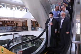 دیدار صمیمی سرپرست حجاج ایرانی با زائران کشورمان درمدینه منوره _ 3 8