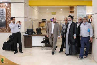 دیدار صمیمی سرپرست حجاج ایرانی با زائران کشورمان درمدینه منوره _ 3 13