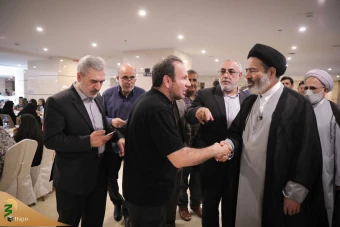دیدار صمیمی سرپرست حجاج ایرانی با زائران کشورمان درمدینه منوره _ 3 22