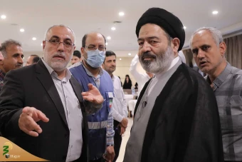 دیدار صمیمی سرپرست حجاج ایرانی با زائران کشورمان درمدینه منوره _ 3 18