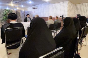 حجت الاسلام والمسلمین نواب: 

معینه ها یک برنامه عملی برای زائران آماده کنند