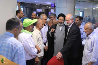 دیدار صمیمی سرپرست حجاج ایرانی با زائران کشورمان درمدینه منوره _ 4 11