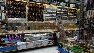 خلوتی بازارهای اطراف حرم در مدینه 3