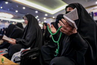 مراسم دعای کمیل زائران ایرانی در مدینه منوره 19