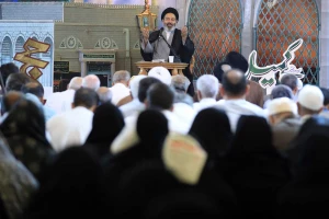 سومین مراسم دعای کمیل در مدینه برگزار شد + فیلم
