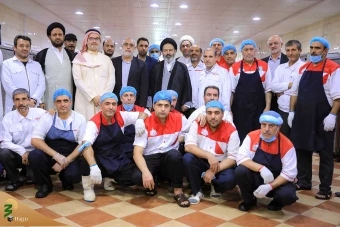 
بازدید سرپرست حجاج ایرانی از آشپزخانه بدر در مدینه
 2