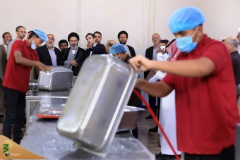 
بازدید سرپرست حجاج ایرانی از آشپزخانه بدر در مدینه
 3