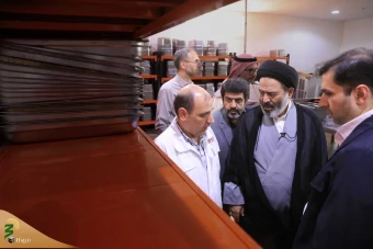 
بازدید سرپرست حجاج ایرانی از آشپزخانه بدر در مدینه
 5